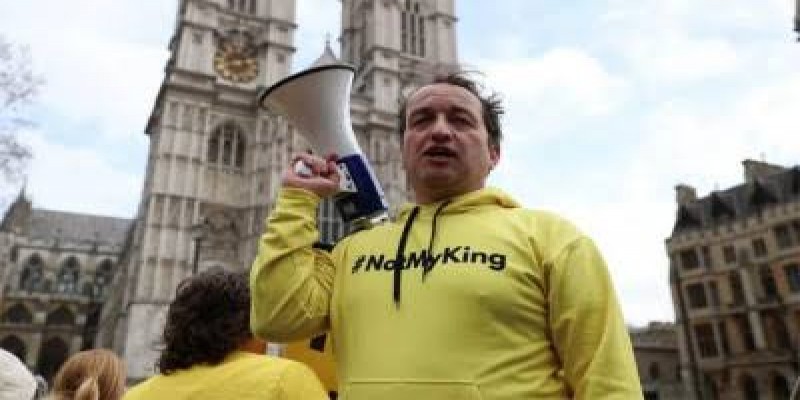 চার্লসের অভিষেকের আগে রাজতন্ত্রবিরোধী প্রধানকে আটক ।।