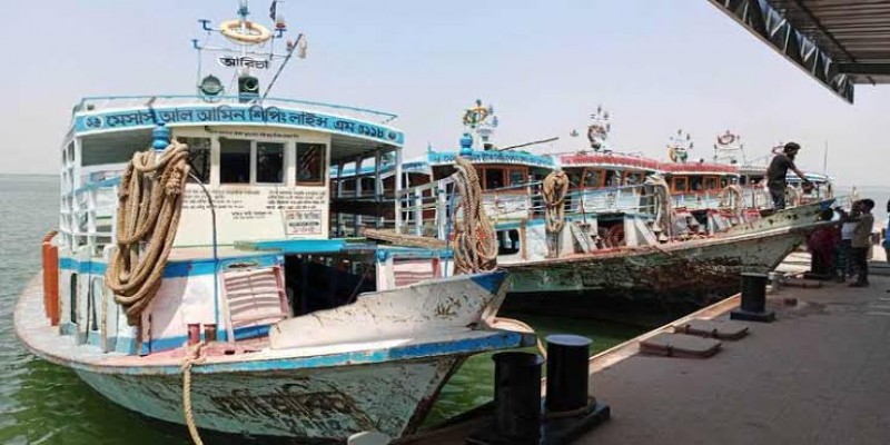দৌলতদিয়া-পাটুরিয়া রুটে লঞ্চ চলাচল বন্ধ ।।