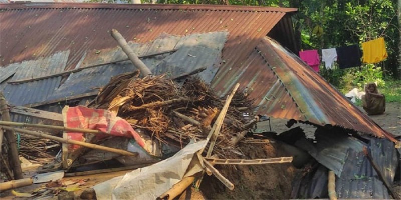 বৈশাখী ঝড়ে লণ্ডভণ্ড জামালপুর।।নিহত ১