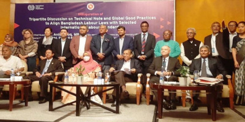 শ্রম আইন সংশোধনে জোরালোভাবে কাজ করছে সরকার।।আইনমন্ত্রী