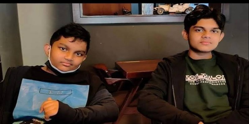 বাসায় পোকা মারার কীটনাশক প্রয়োগ ।। অসুস্থ হয়ে মারা গেল দুই ভাই