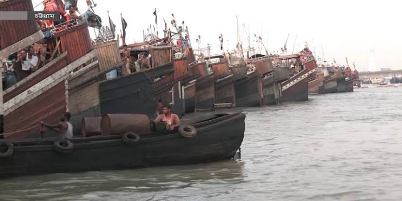 বঙ্গোপসাগরে মৎস্য আহরণে নজরদারি।। আধুনিক প্রযুক্তির আওতায় আসছে ৩০ হাজার নৌযান