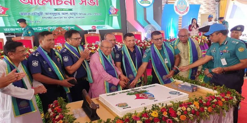 জীবন বাজি রেখে কাজ করে যাচ্ছে পুলিশ ।। আইজিপি