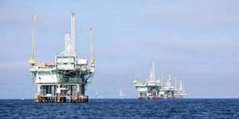 ভূকৌশলগত অবস্থান কাজে লাগিয়ে তেল সমৃদ্ধ না হয়েও তেল ব্যবসার শীর্ষে সিঙ্গাপুর॥