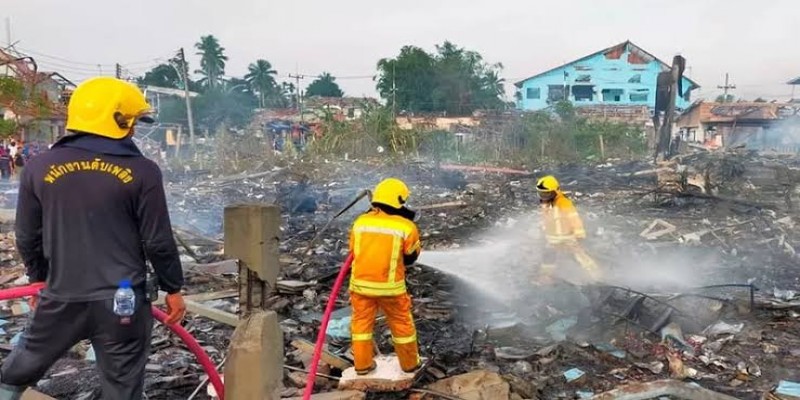 থাইল্যান্ডে আতশবাজির গুদামে বিস্ফোরণ॥ নিহত ৯, আহত ১১৫