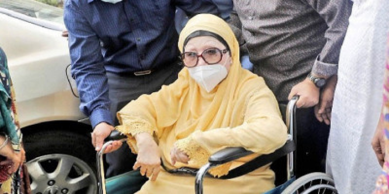 বিকালে এভার কেয়ার হাসপাতালে যাবেন খালেদা জিয়া