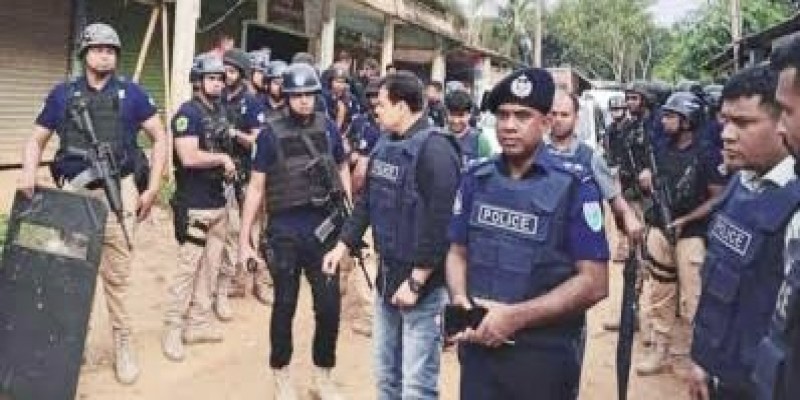 কুলাউড়ায় ‘জঙ্গি আস্তানা’ থেকে কাউন্টার টেরোরিজমের হাতে আটক ১০