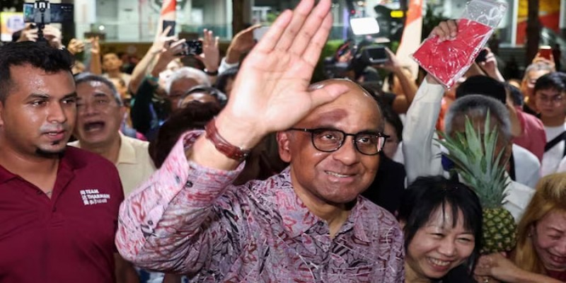 সিঙ্গাপুরের নয়া প্রেসিডেন্ট হলেন ভারতীয় বংশোদভূত॥