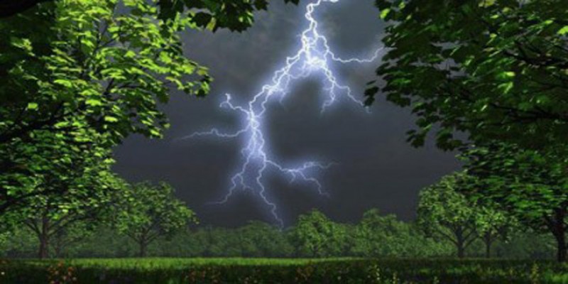 ভারতের ওড়িশায় দুই ঘণ্টায় ৬১ হাজার বজ্রপাত॥ নিহত ১২