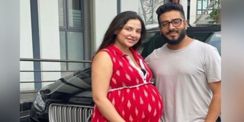কন্যা সন্তানের মা হয়েছেন টালিউড নায়িকা শুভশ্রী