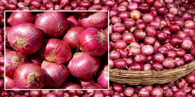 সিন্ডিকেটে এক রাতেই পিঁয়াজের দাম দ্বিগুণ