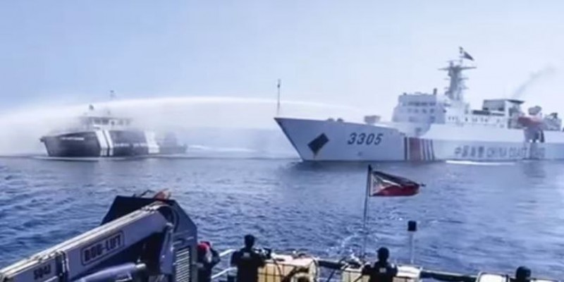 জলসীমা নিয়ে মুখোমুখি অবস্থানে চীন ও ফিলিপাইন