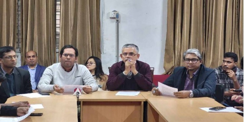 গুচ্ছে ভর্তি পরীক্ষায় থাকতে ১০ দফা দাবি জানিয়েছে জবি শিক্ষক সমিতি॥