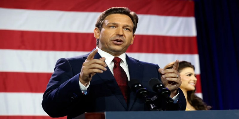 মার্কিন প্রেসিডেন্ট নির্বাচনী দৌড় থেকে সরে দাঁড়ালেন ফ্লোরিডার গভর্নর ডিস্যান্টিস॥