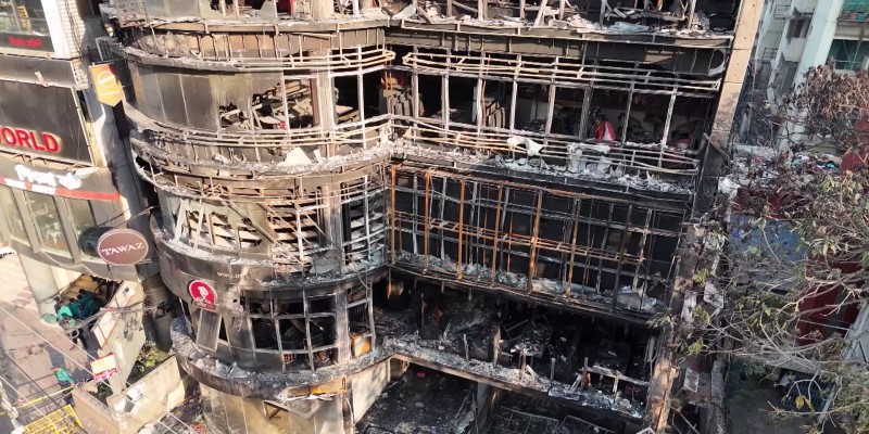 রাজধানীর অনিরাপদ রেস্টুরেন্টগুলোতে অভিযান, আটক ৩৫॥