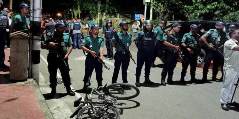 রাজধানীর কুটনৈতিক এলাকায় এক পুলিশের গুলিতে আরেক পুলিশ সদস্য নিহত॥