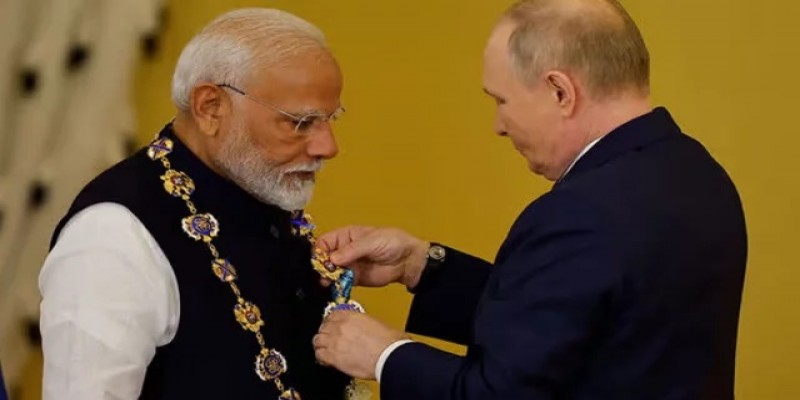 রাশিয়ার সর্বোচ্চ নাগরিক সম্মাননা পেলেন ভারতের প্রধানমন্ত্রী নরেন্দ্র মোদি॥
