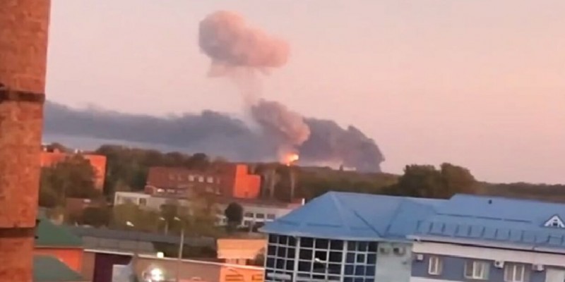 রাশিয়ার বিমানঘাঁটিতে ইউক্রেনের হামলা॥