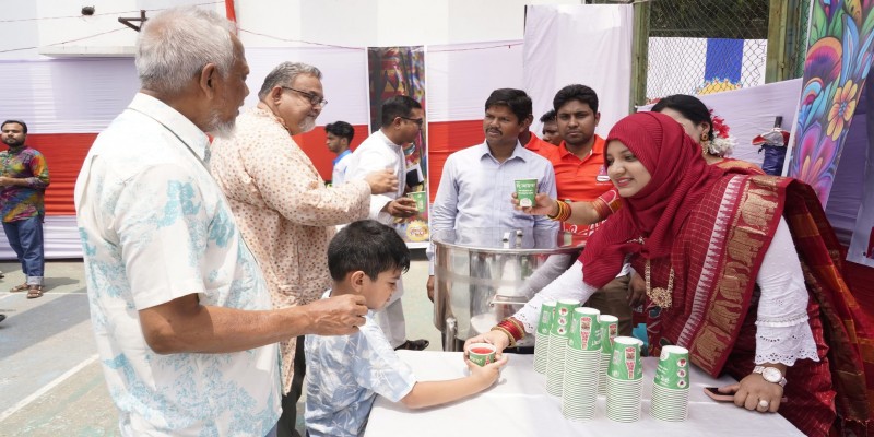 বাংলা নববর্ষে হামদর্দের শরবত রুহ্ আফজা আপ্যায়ন