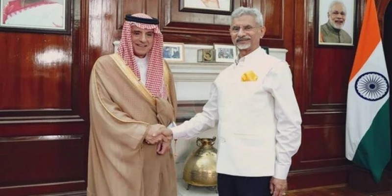 ভারত-পাকিস্তানের উত্তেজনার মধ্যেই দিল্লিতে সৌদির মন্ত্রী॥