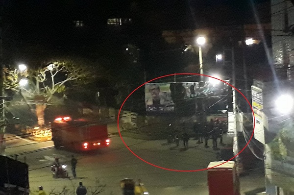 রাজশাহীতে আওয়ামী লীগের বিলবোর্ডে অগ্নিসংযোগ,গ্রেপ্তার ৩ যুবদল কর্মী।।