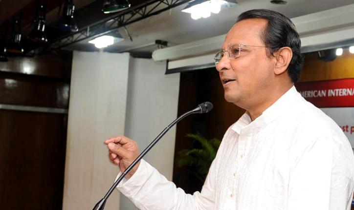 নায়ক শাকিবের ওপরই বাংলাদেশের ফিল্ম ইন্ডাস্ট্রি দাঁড়িয়ে আছে।। তথ্যমন্ত্রী হাসানুল হক ইনু