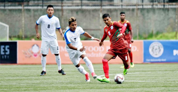 সাফ অনূর্ধ্ব-১৮ চ্যাম্পিয়নশিপে পিছিয়ে পড়েও ভারতকে ৪-৩ গোলে হারাল বাংলাদেশ।।