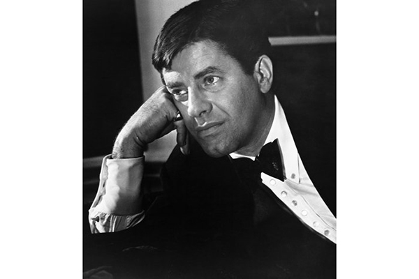 চলে গেলেন কমেডি সম্রাট জেরি লুইস।।   