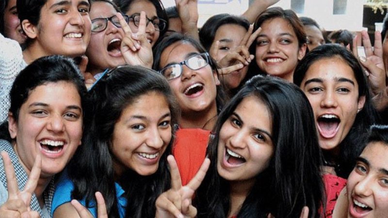 ঢাকা বোর্ডের অধীনে অনুষ্ঠিত এইচএসসি পরীক্ষায় বিদেশ কেন্দ্রে পাসের হার বেড়েছে