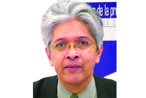 বিমানবন্দরে জিজ্ঞাসাবাদ শেষ করে দেশে ফেরত পাঠানো হলো মানবাধিকারকর্মী আদিলুর রহমানকে।।