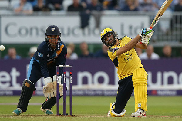 অবশেষে টি-টোয়েন্টিতে সেঞ্চুরি পেলেন পাক ক্রিকেটার শহীদ আফ্রিদি   