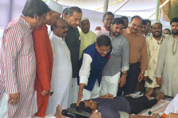 প্রধানমন্ত্রী শেখ হাসিনার জন্মদিন উপলক্ষে যুবলীগের রক্তদান কর্মসূচি।      