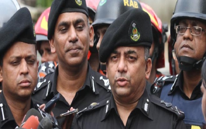 মিরপুরের জঙ্গি আস্তানায় র‍্যাবের অভিযান সমাপ্ত,মিলল বিকৃত ৭ লাশ, ঘটনাস্থলে ডিজি বেনজির.....