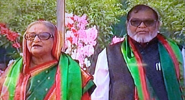 ঢাকাসহ সারা দেশে লাখো কণ্ঠে আমার সোনার বাংলা ।।