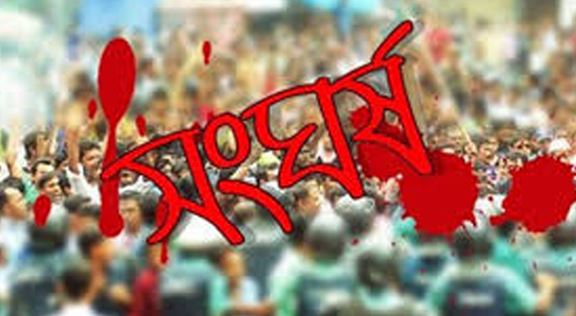 বকেয়া বেতনের দাবিতে মিরপুরে আন্দোলনরত পোশাক শ্রমিকদের সাথে পুলিশের সংঘর্ষ, আহত ১০।।