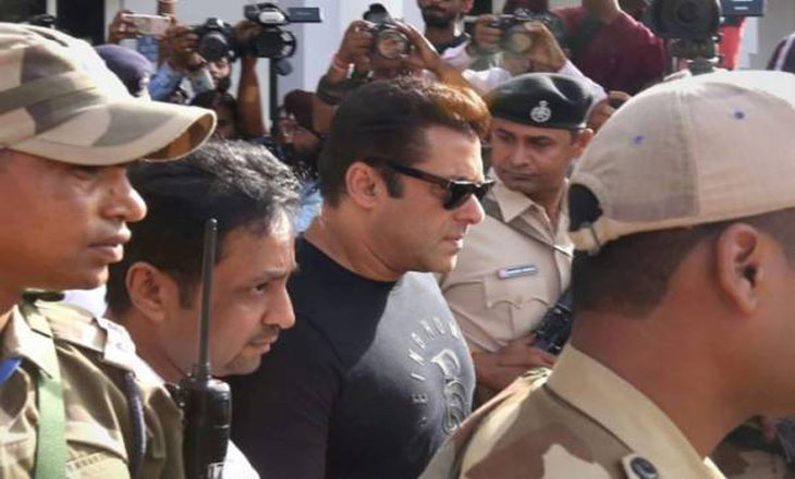 কৃষ্ণসার হরিণ হত্যা মামলায় সাজাপ্রাপ্ত নায়ক সালমান খানের জামিন ।