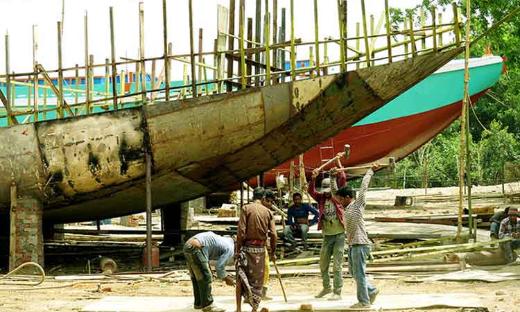 বেসরকারি ব্যবস্থাপনায় দরিদ্র জনগোষ্ঠীর চিকিৎসায় তৈরি হচ্ছে পাঁচটি ভাসমান জাহাজ।।