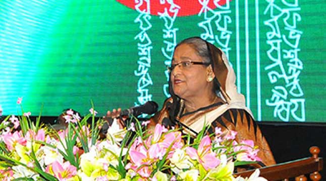 দেশের ২১ জন বরেন্য নাগরিকের হাতে একুশে পদক তুলে দিলেন প্রধানমন্ত্রী শেখ হাসিনা।   