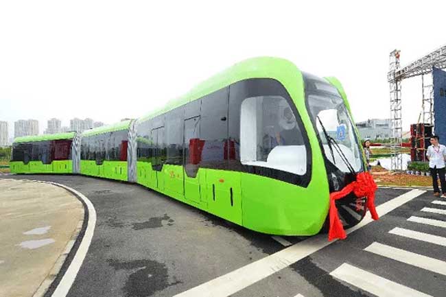 আগামী বছর থেকে রেল লাইন ছাড়াই চীনে ছুটবে পরিবেশবান্ধব ট্রেন।।   