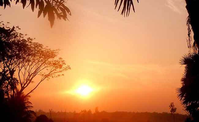 পুরনো সব হতাশা,গ্লানি আর জরাজীর্ণতা ধুয়ে মুছে বিদায় নিলো ১৪২৪।।