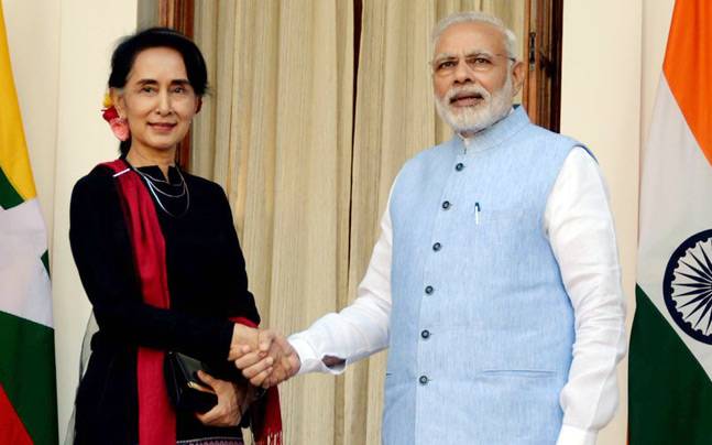 দু'দিনের সফরে ভারতের প্রধানমন্ত্রী মিয়ানমারে, আজ বসছে মোদী-সুচি'র বৈঠক