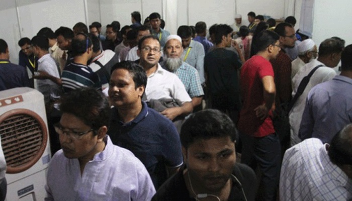 কর দাতাদের উৎসাহিত করতেই বিতরন করা হচ্ছে স্মার্ট ‘ইনকাম ট্যাক্স আইডি কার্ড’