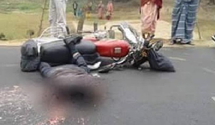 খুলনার দিঘলিয়ায় মোটরসাইকেল চালানোর প্রতিযোগিতায় একজন নিহত, অপরজন আহত।।