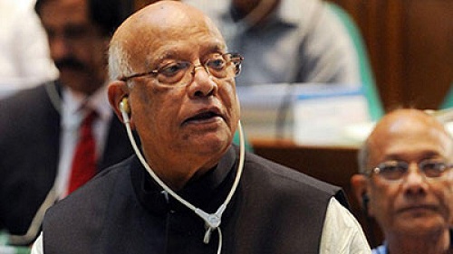 একই পরিবারের চারজনকে পরিচালক রাখার বিধান রেখে সংসদে ব্যাংক কোম্পানী বিল পাস।।