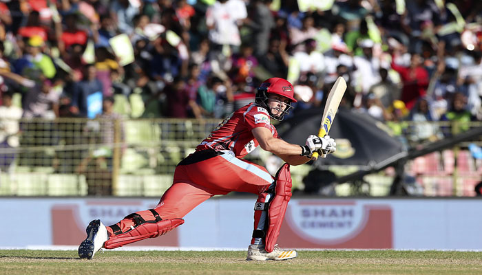 বিপিএলে চিটাগাং ভাইকিংসকে ১৮ রানে হারিয়ে খুলনা টাইটান্সের টানা জয়।   