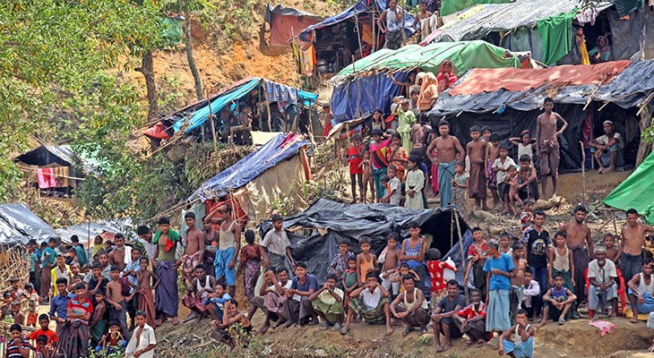 রোহিঙ্গাদের হামলায় চার বাংলাদেশি শ্রমিক আহত, অস্ত্রসহ আটক ২ ।
