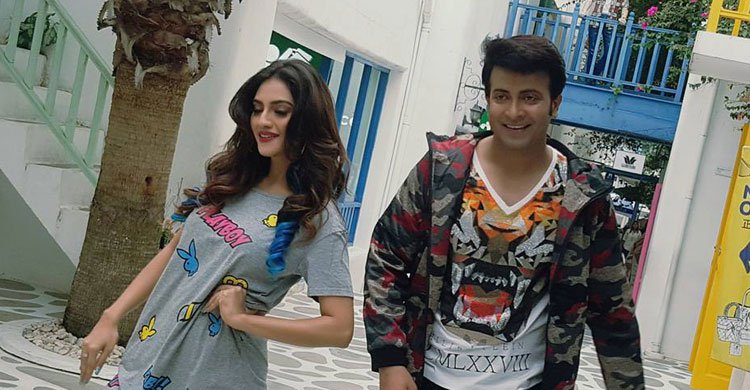 থাইল্যান্ডে জমেছে উঠেছে শাকিব-নুসরাত জুটির নতুন ছবির রোমান্স।