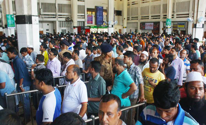 ঈদ পরবর্তী ট্রেনের ফিরতি টিকিট বিক্রি শুরু।।      