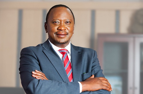 দ্বিতীয় মেয়াদে কেনিয়ার প্রেসিডেন্টের শপথ নিলেন উহুরু কেনিয়াত্তা।