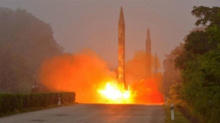 সকল নিষেধাজ্ঞা উপেক্ষা করে ফের ৩টি ক্ষেপণাস্ত্র পরীক্ষা উত্তর কোরিয়ার।।   